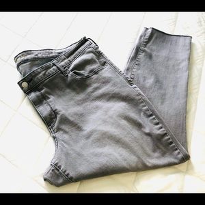 Old Navy Rockstar Jeans, light gray size 20